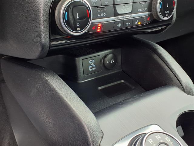 2022 Ford Escape Hybrid Titanium