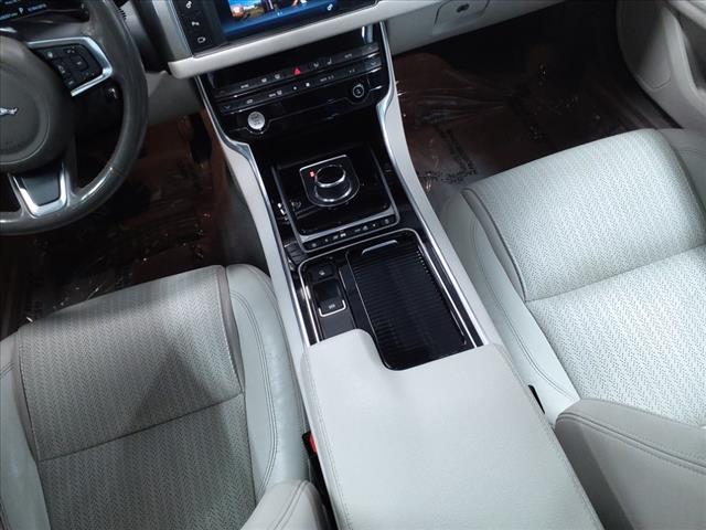 2018 Jaguar XF 25t Prestige