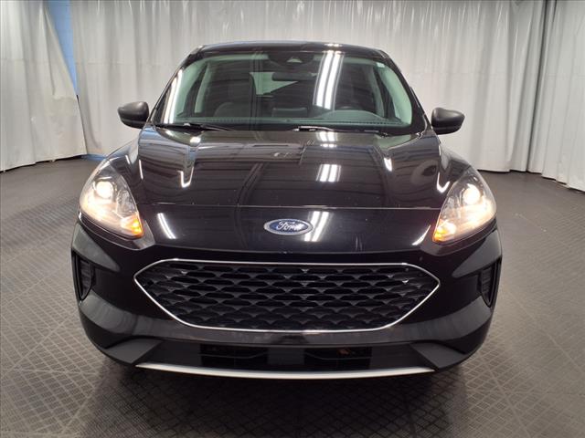 2022 Ford Escape Hybrid SE