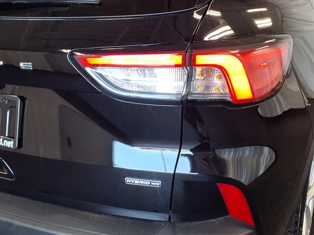 2022 Ford Escape Hybrid SE