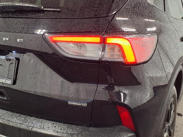 2022 Ford Escape Hybrid SE