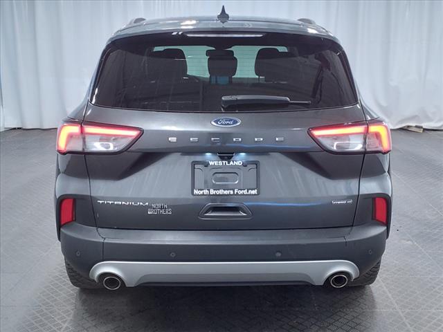2020 Ford Escape Hybrid Titanium