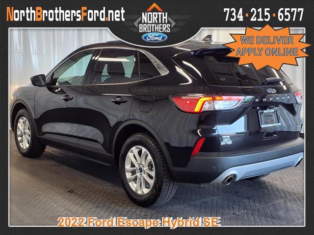 2022 Ford Escape Hybrid SE