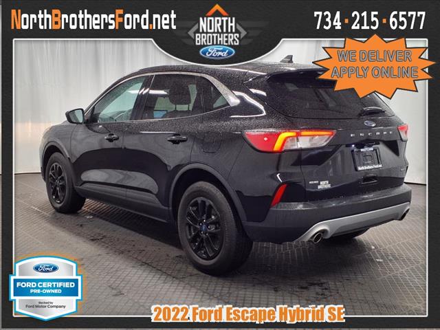 2022 Ford Escape Hybrid SE