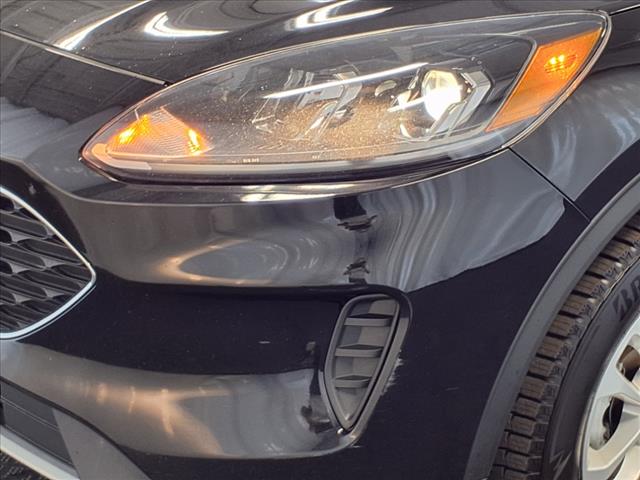 2022 Ford Escape Hybrid SE