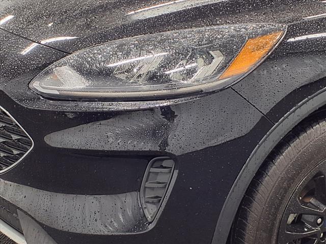 2022 Ford Escape Hybrid SE