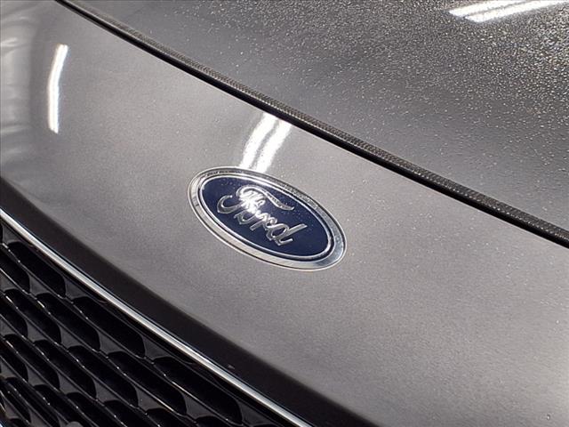 2022 Ford Escape Hybrid Titanium
