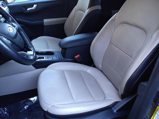 2020 Ford Escape Hybrid Titanium