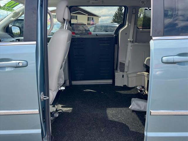 2010 Chrysler Town and Country Touring