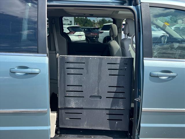 2010 Chrysler Town and Country Touring