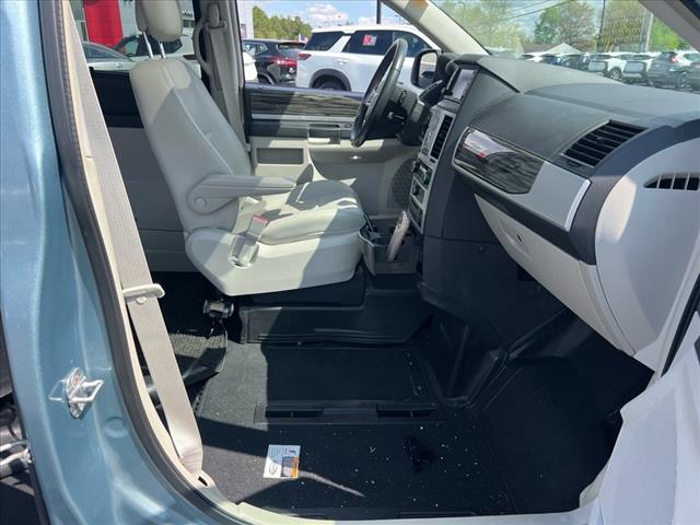 2010 Chrysler Town and Country Touring