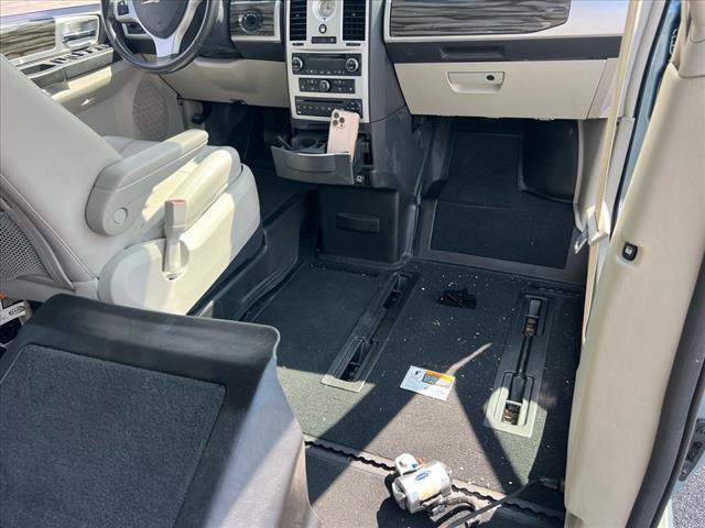 2010 Chrysler Town and Country Touring
