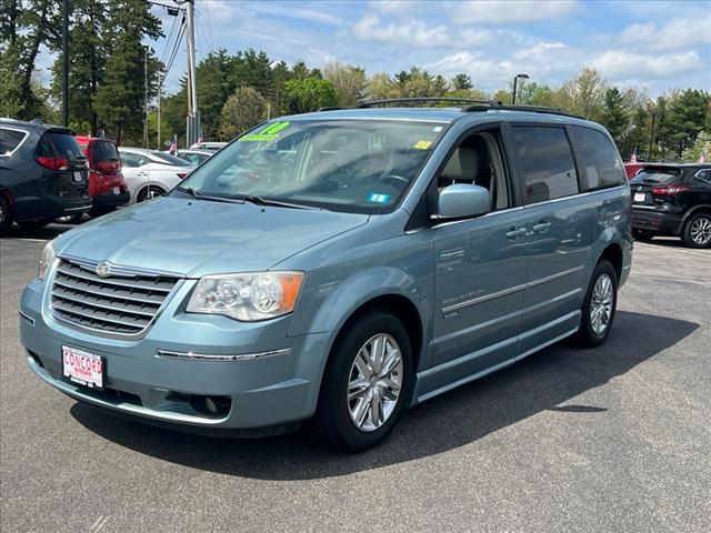 2010 Chrysler Town and Country Touring