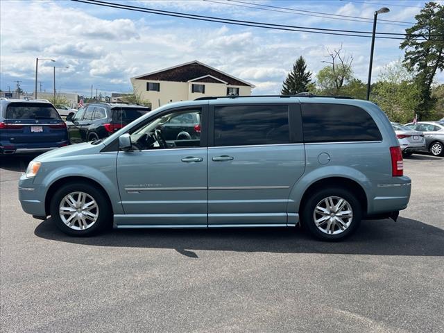 2010 Chrysler Town and Country Touring