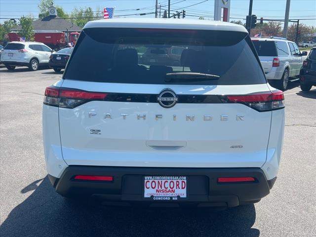 2024 Nissan Pathfinder S