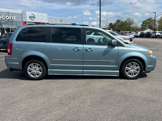 2010 Chrysler Town and Country Touring