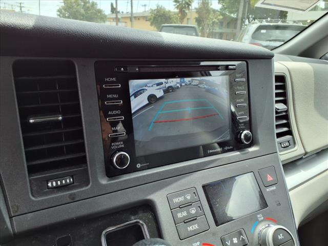 2019 Toyota Sienna LE