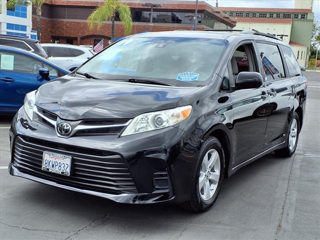 2019 Toyota Sienna LE