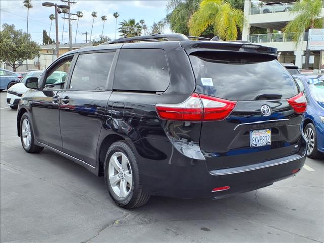 2019 Toyota Sienna LE