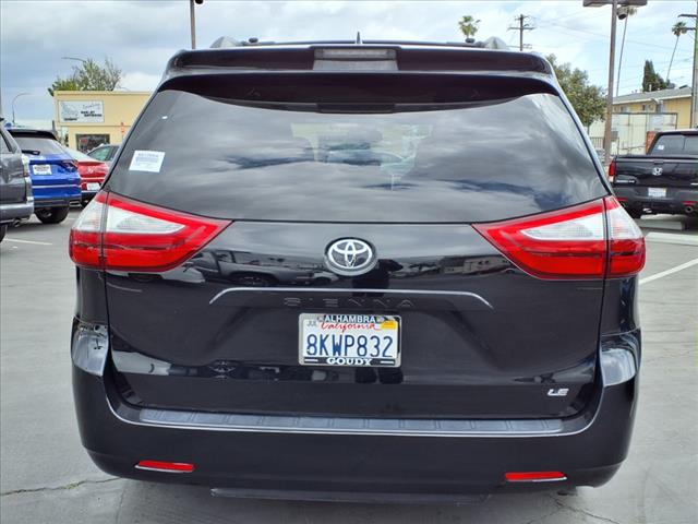 2019 Toyota Sienna LE