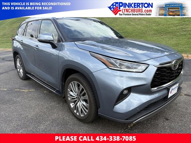 2022 Toyota Highlander Platinum