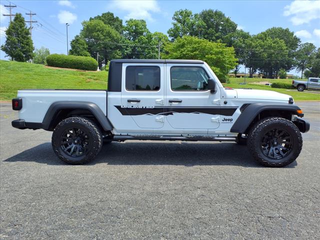2023 Jeep Gladiator Sport