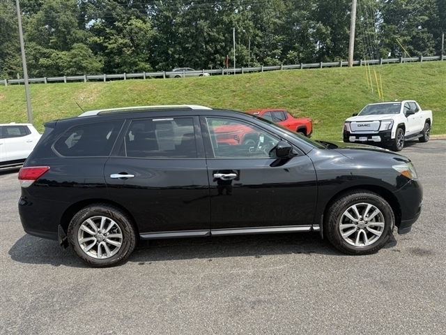 2015 Nissan Pathfinder SV