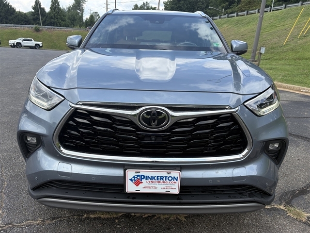 2022 Toyota Highlander Platinum