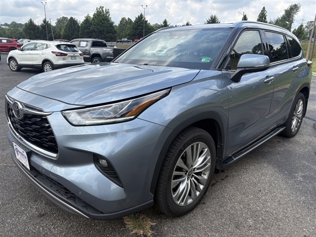 2022 Toyota Highlander Platinum