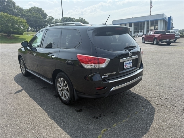 2015 Nissan Pathfinder SV
