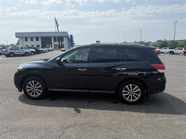 2015 Nissan Pathfinder SV