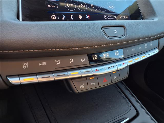 2022 Cadillac XT4 Premium Luxury