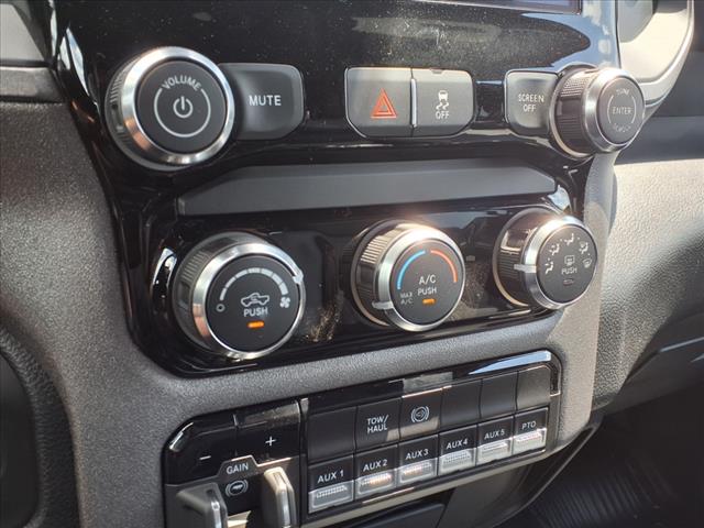 2025 RAM 5500 Chassis Cab Tradesman/Big Horn