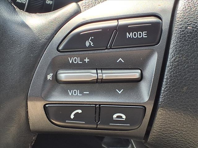 2021 Hyundai KONA SEL Plus