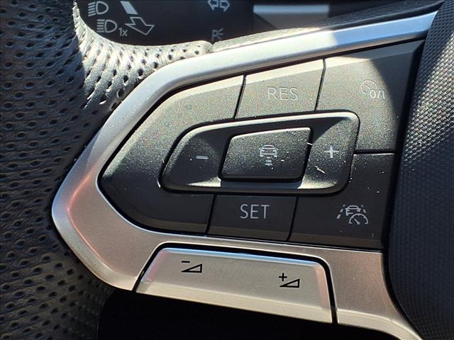 2023 Volkswagen Atlas Cross Sport 3.6L V6 SEL Premium R-Line