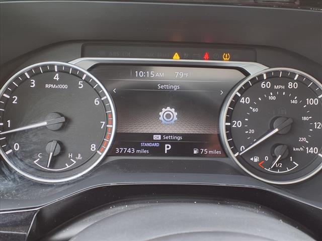2022 Nissan Pathfinder SV