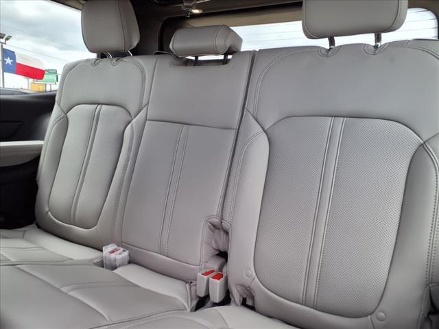 2025 Jeep Wagoneer Base