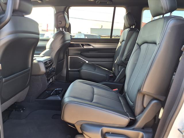 2025 Jeep Wagoneer L Series II