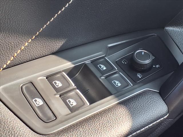 2023 Volkswagen Tiguan 2.0T SEL R-Line