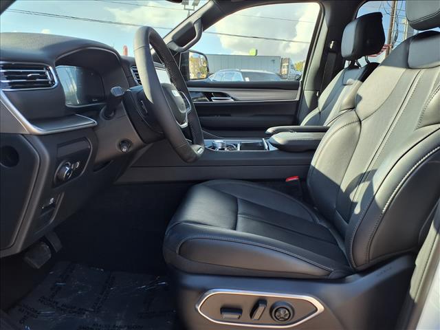 2025 Jeep Wagoneer L Series II