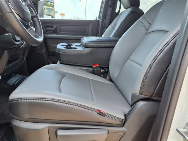 2025 RAM 5500 Chassis Cab Tradesman/Big Horn