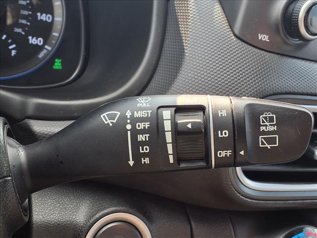 2021 Hyundai KONA SEL Plus