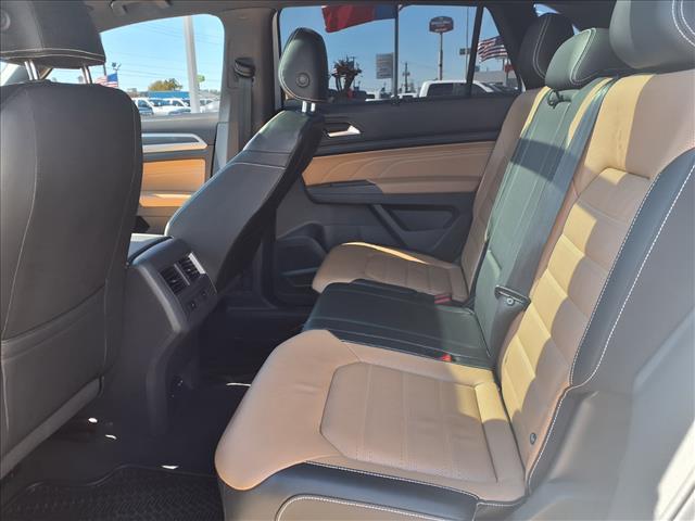 2023 Volkswagen Atlas Cross Sport 3.6L V6 SEL Premium R-Line