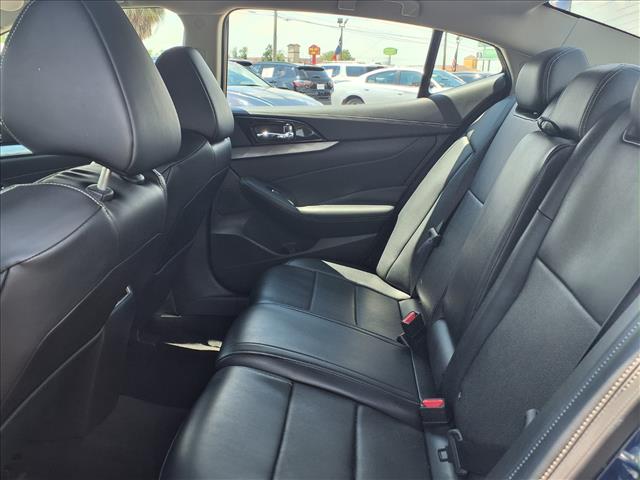 2022 Nissan Maxima SV