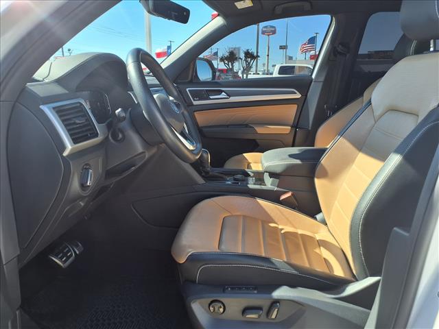 2023 Volkswagen Atlas Cross Sport 3.6L V6 SEL Premium R-Line