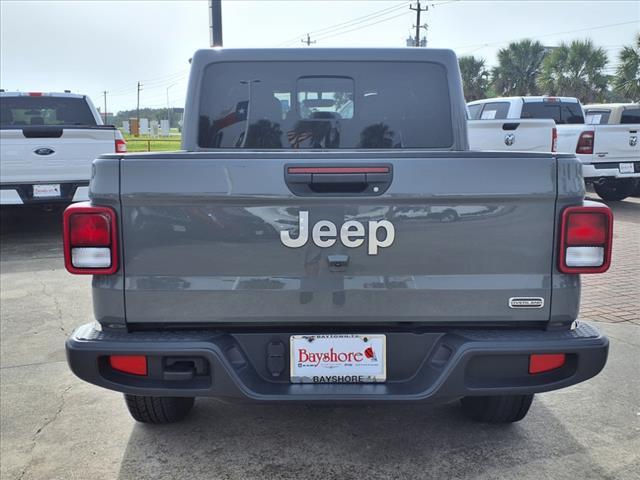 2023 Jeep Gladiator Overland