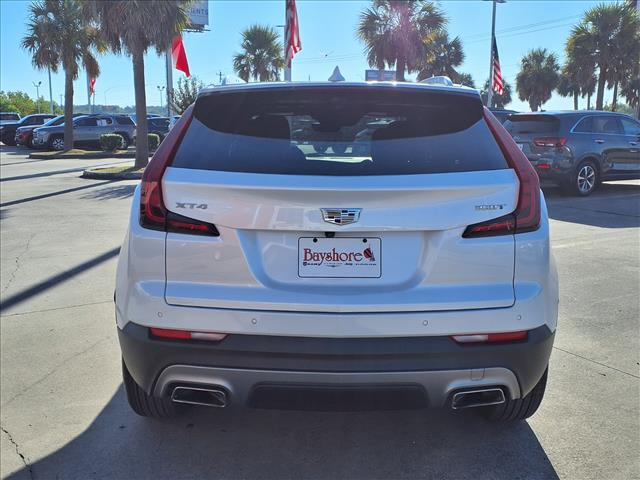 2022 Cadillac XT4 Premium Luxury