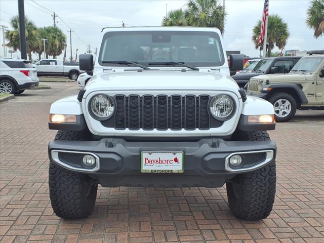 2024 Jeep Gladiator Sport