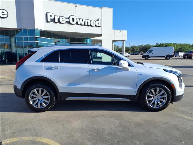 2022 Cadillac XT4 Premium Luxury