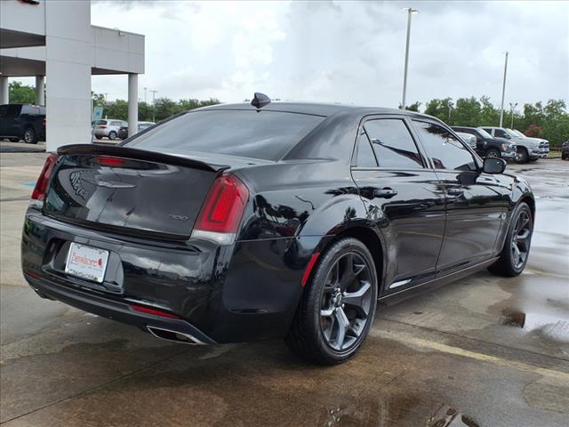 2021 Chrysler 300 Touring